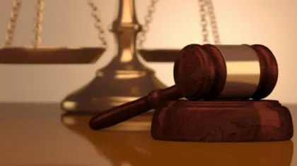 Un procuror din Timişoara a fost bătut de o femeie în sala de judecată