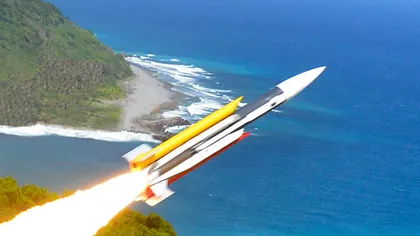 Incident pe mare: O navă de patrulare taiwaneză a lansat o rachetă supersonică spre China. Un mort şi trei răniţi