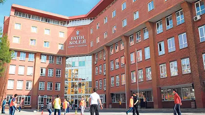 Puciul eşuat loveşte în şcolile din Turcia: Peste 15.000 de angajaţi au fost demişi