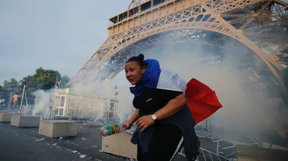 FINALA Euro 2016: Poliţia a folosit gaze lacrimogene la fanzone-ul din Paris FOTO