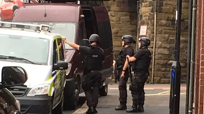 Alertă în Marea Britanie: Un bărbat înarmat s-a ascuns într-o fabrică dezafectată. Poliţia nu l-a gasit încă
