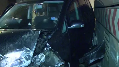 Accident în pasajul Unirii din Capitală. O maşină a fost distrusă complet VIDEO