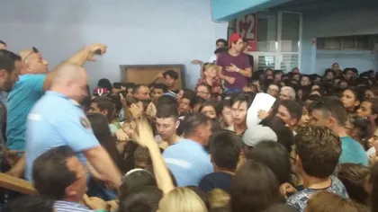 Sute de persoane evacuate de la întâlnirea YouTube de la Romexpo VIDEO