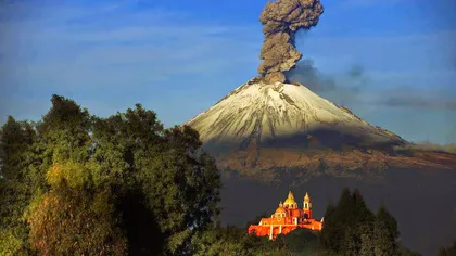 Mexicul, acoperit de cenuşa vulcanului Popocatepetl