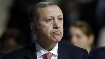 S-a aflat de ce NU a fost DOBORÂT avionul lui Erdogan în noaptea loviturii de stat. A scăpat ca prin urechile acului