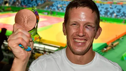 Revoltător la Olimpiadă. Un medaliat la JO 2016 a fost bătut de hoţi pe plajă, la Rio