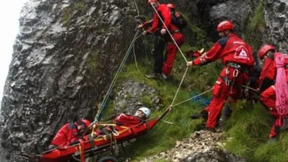 Turist căzut într-o prăpastie adâncă de 20 de metri în Bucegi. Cum a fost salvat
