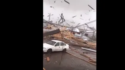 Oraş rusesc măturat de o tornadă. Imaginile sunt spectaculoase VIDEO