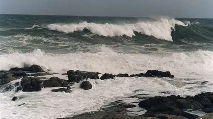 Furtuna de pe litoral a făcut prima victimă. Un bărbat a murit înecat la Neptun