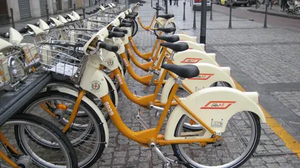 SE DESCHID primele staţii de bike-sharing GRATUIT din Bucureşti, marţi. Unde vor funcţiona