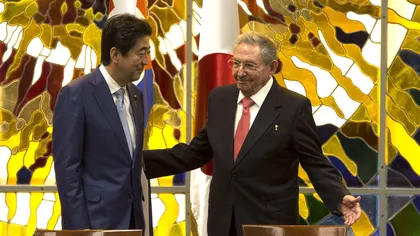 Premierul nipon, Shinzo Abe, este primul lider japonez care vizitează Cuba
