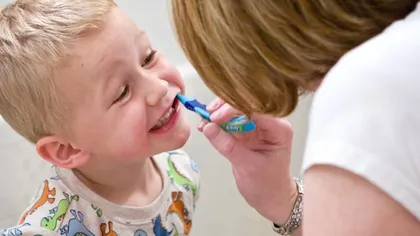 Primul ajutor este important şi în cazul în care copilul îşi pierde un dinte