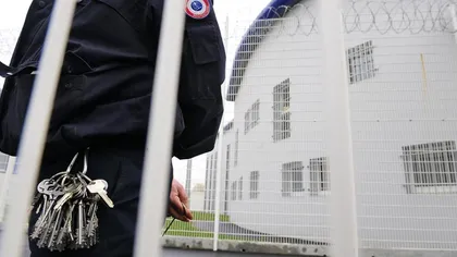 Revoltă la o închisoare din Franţa. Deţinuţii refuză să intre în celulele lor