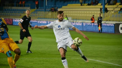 Povestea lui Llullaku, jucătorul care a dat două goluri Astrei. S-a născut în Kosovo şi era să fie aruncat în mare de mafia italiană