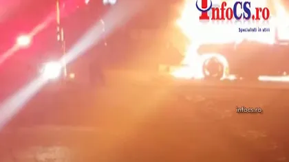Atac mafiot în Reşiţa. Un bolid de zeci de mii de euro a fost incendiat într-o parcare VIDEO