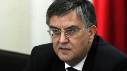 Mircea Dumitru, ministrul Educaţiei, acuzat că a colaborat cu Securitatea. Mircea Dumitru neagă VIDEO