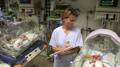 Cel mai mic prematur îngrijit la Maternitatea Cantacuzino din Capitală: o fetiţă de 600 de grame născută la 24 săptămâni de sarcină
