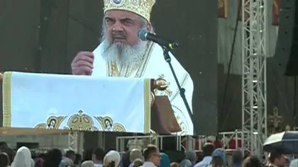 Patriarhul Daniel a oficiat prima slujbă la Catedrala Mântuirii Neamului VIDEO