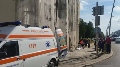 TRAGEDIE în Bacău. Un muncitor a murit după ce a căzut de pe o schelă