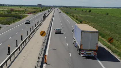 Un autotren a derapat pe Autostrada Soarelui. Circulaţia pe A2 Bucureşti - Constanţa este întreruptă
