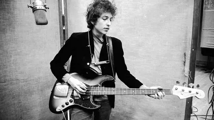 O chitară care a aparţinut lui Bob Dylan, vândută la o licitaţie cu o jumătate de milion de dolari