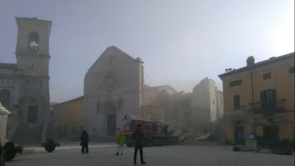 CUTREMUR VIOLENT în Italia. Magnitudinea, revizuită la 6,5. S-a CĂSCAT pământul şi s-au prăbuşit clădiri: 