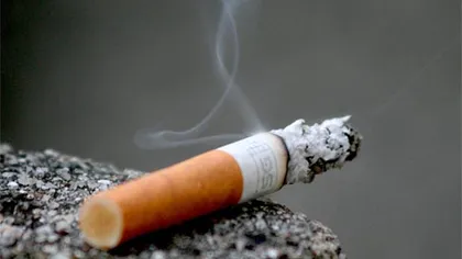 Încă o LOVITURĂ pentru FUMĂTORI: Asigurările de sănătate, MAI SCUMPE pentru cei care fumează