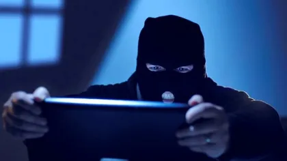 Poliţia atenţionează asupra programelor malware pentru smartphone-uri, cu care hackerii pot sustrage bani şi informaţii personale
