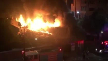 Incendiu la un magazin din judeţul Bacău. Toată marfa s-a făcut scrum