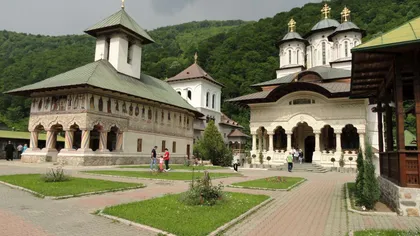 Statul va expropria Mânăstirea Lainici pentru modernizarea drumului naţional Târgu-Jiu - Petroşani