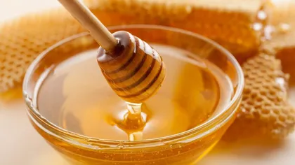 Reţete naturiste cu miere pentru sănătate şi frumuseţe