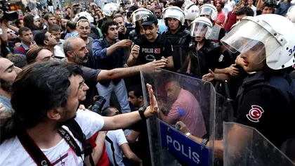 Ankara a interzis orice manifestări publice până la sfârşitul lunii noiembrie. Sunt posibile atentate