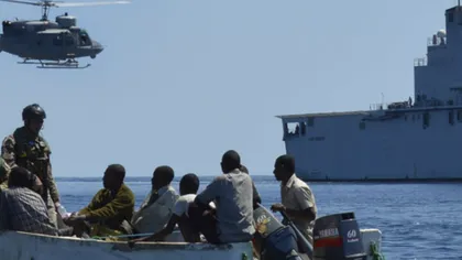 NATO se implică în operaţiunea de combatere a traficului de migranţi din Marea Mediterană