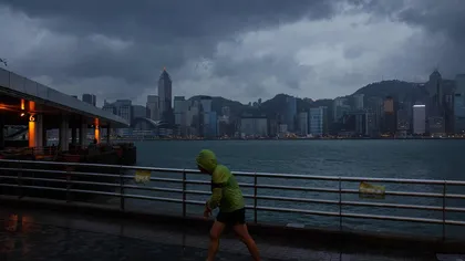 Alertă de gradul 8 în Hong Kong: Taifunul Haima se apropie de regiune GALERIE FOTO
