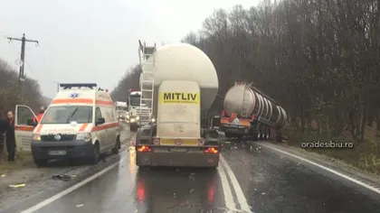 Accident în Sibiu cu o cisternă şi un TIR VIDEO