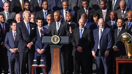 Cleveland Cavaliers, campionii NBA, primiţi de Barack Obama la Casa Albă. LeBron James a făcut Mannequin Challenge cu Michelle Obama