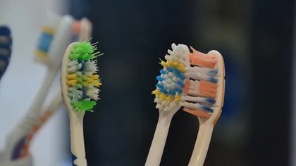 Ce se întâmplă când încetezi să te mai speli pe dinţi