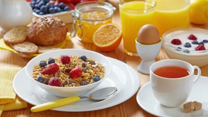 Ce să mănânci la micul dejun pentru a slăbi: 10 idei