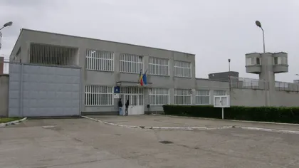 Un deţinut de la Penitenciarul Arad a fost găsit spânzurat