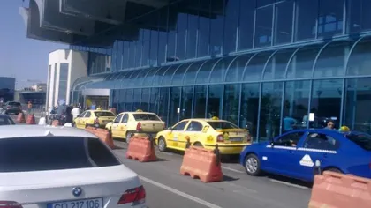 Taximetriştii ameninţă că se retrag de pe Aeroportul Otopeni din cauza promovării Uber. Ce spune conducerea aeroportului UPDATE