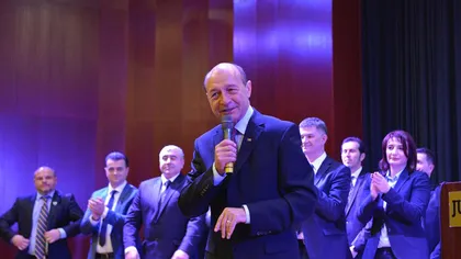 Traian Băsescu: Devenim o naţiune de oameni bolnavi, care riscă să moară când se operează de amigdale