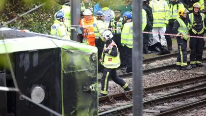 Şapte persoane au murit şi peste 50 au fost rănite după ce un tramvai a deraiat într-un cartier din Londra UPDATE
