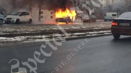 Maşină în flăcări, în Arad. Pompierii au intervenit de urgenţă VIDEO