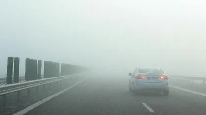 Circulaţie îngreunată din cauza ceţii pe autostrăzile A2 Bucureşti-Constanţa şi A4 Ovidiu-Agigea