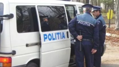 Doi poliţişti din Slatina au fost înjunghiaţi în timpul unei misiuni