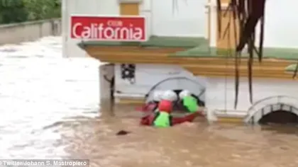 Inundaţii în Spania: Primele imagini de la eforturile de salvare a româncei de 23 de ani sechestrată în subsolul barului VIDEO