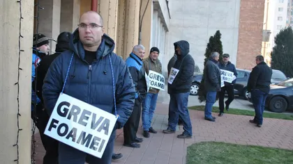 Zeci mineri şi energeticieni de la CEO Oltenia au intrat în greva foamei