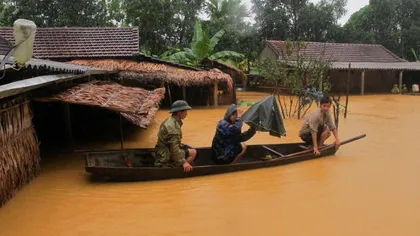 24 de persoane şi-au pierdut viaţa în urma inundaţiilor care au lovit Vietnamul