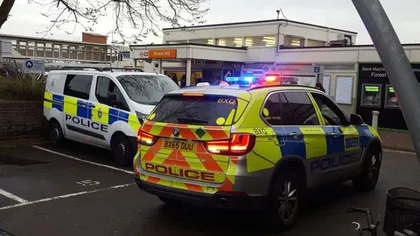 Marea Britanie: Un bărbat a fost înjunghiat într-un tren din Londra. Atacatorul a strigat lozinci împotriva Islamului
