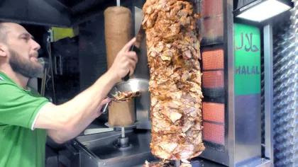 O tânără a mâncat ani de zile numai kebab la micul dejun. Cum a ajuns să arate la 23 de ani FOTO